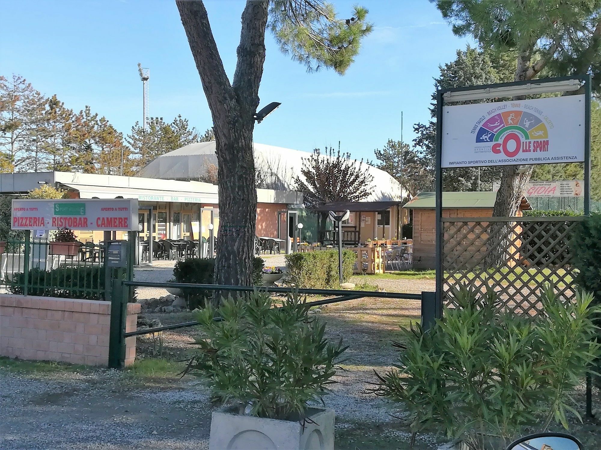 Sport Village La Badia Colle di Val d'Elsa Exterior foto
